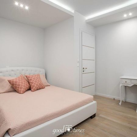 זקינטוס טאון Pineapple Seaside Suite מראה חיצוני תמונה